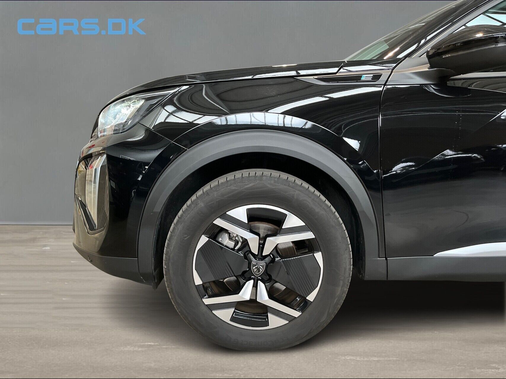 Sort Peugeot e-2008 fra 2025