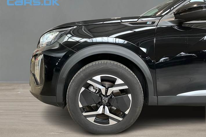 Sort Peugeot e-2008 fra 2025