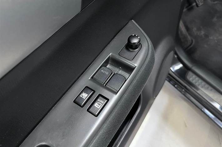 Sort Suzuki Swift fra 2008