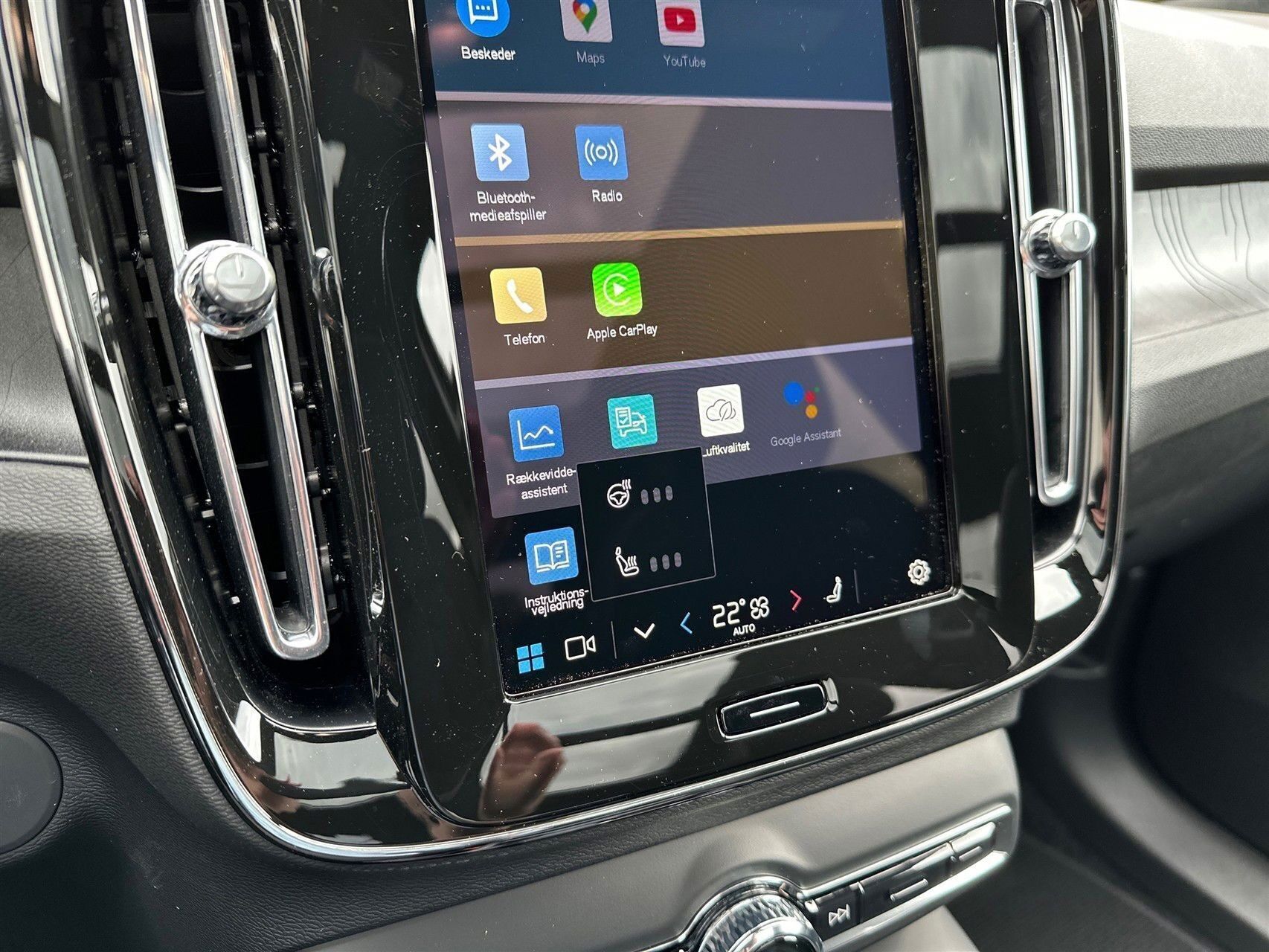 Sort Volvo EX40 fra 2024