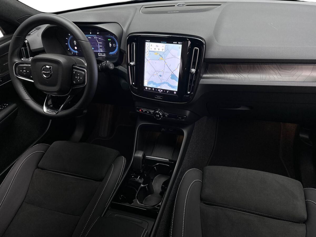 Volvo EX40 Single Motor Extended Range Black Edition 252HK 5d Aut.