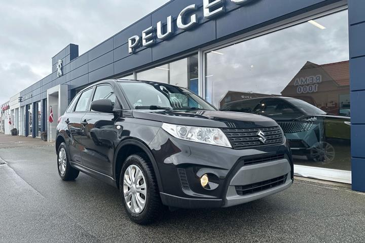 Sort Suzuki Vitara fra 2015 set udefra