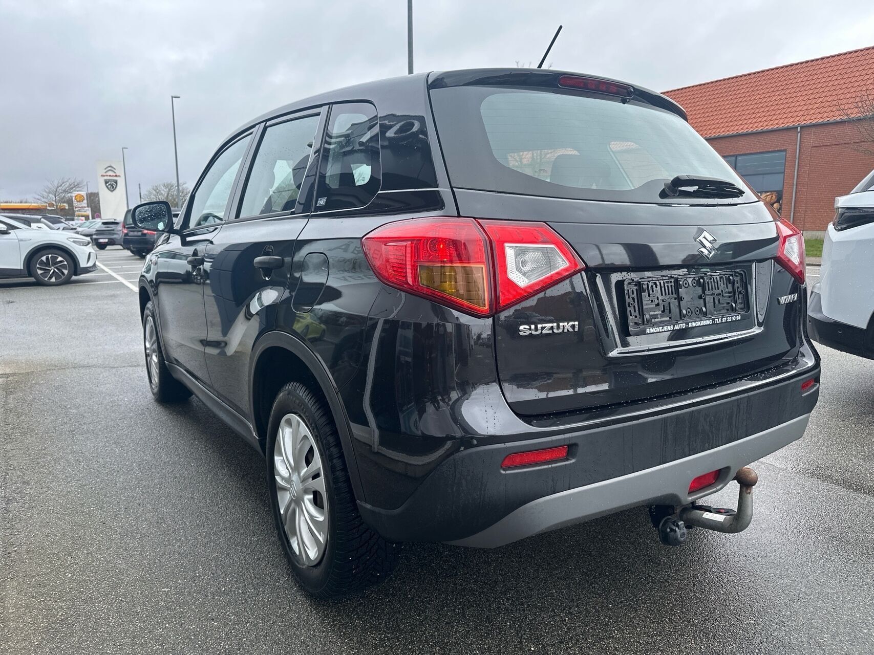 Sort Suzuki Vitara fra 2015