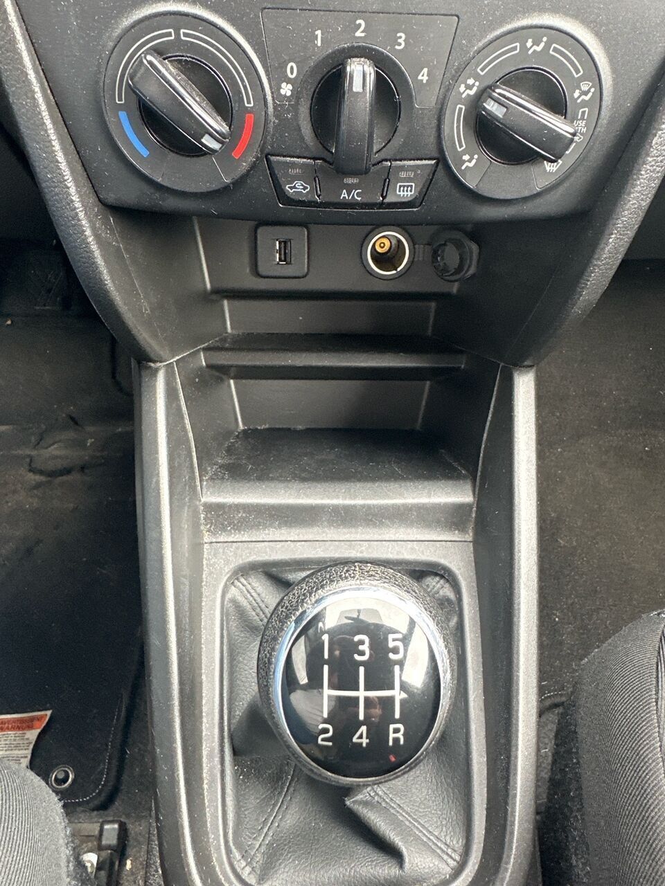 Sort Suzuki Vitara fra 2015