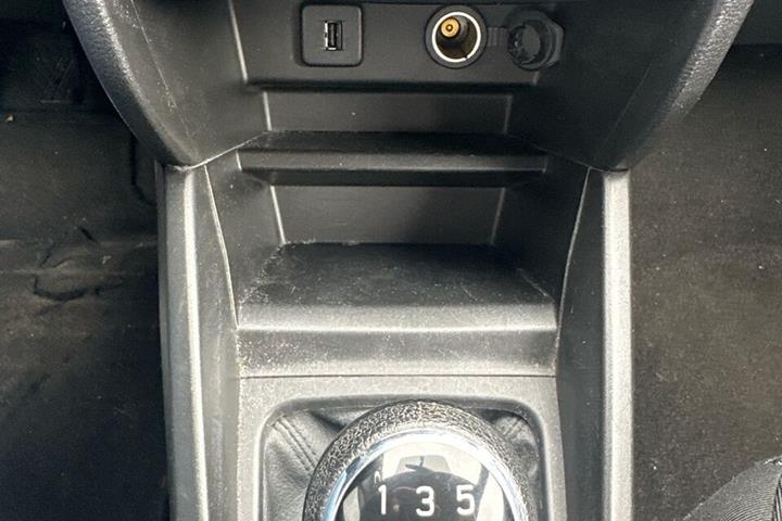Sort Suzuki Vitara fra 2015