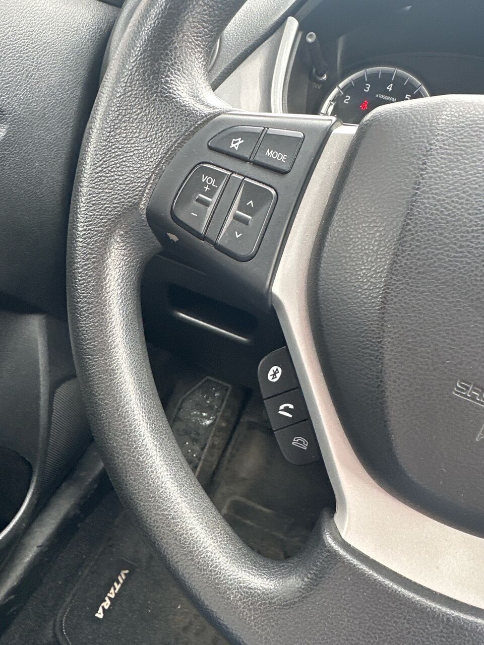 Sort Suzuki Vitara fra 2015