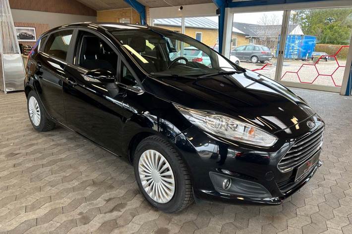 Sort Ford Fiesta fra 2016