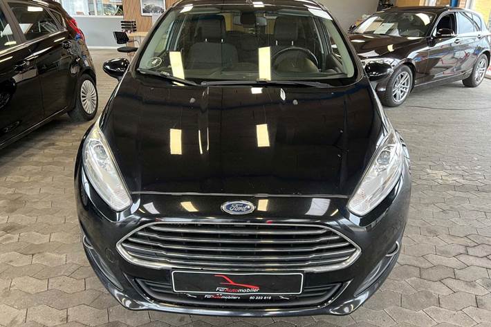 Sort Ford Fiesta fra 2016