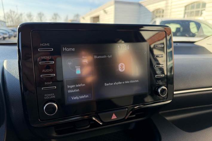 Sølv Toyota Yaris fra 2022