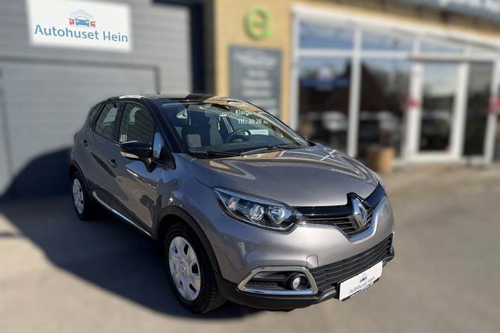 Grå Renault Captur fra 2015 set udefra