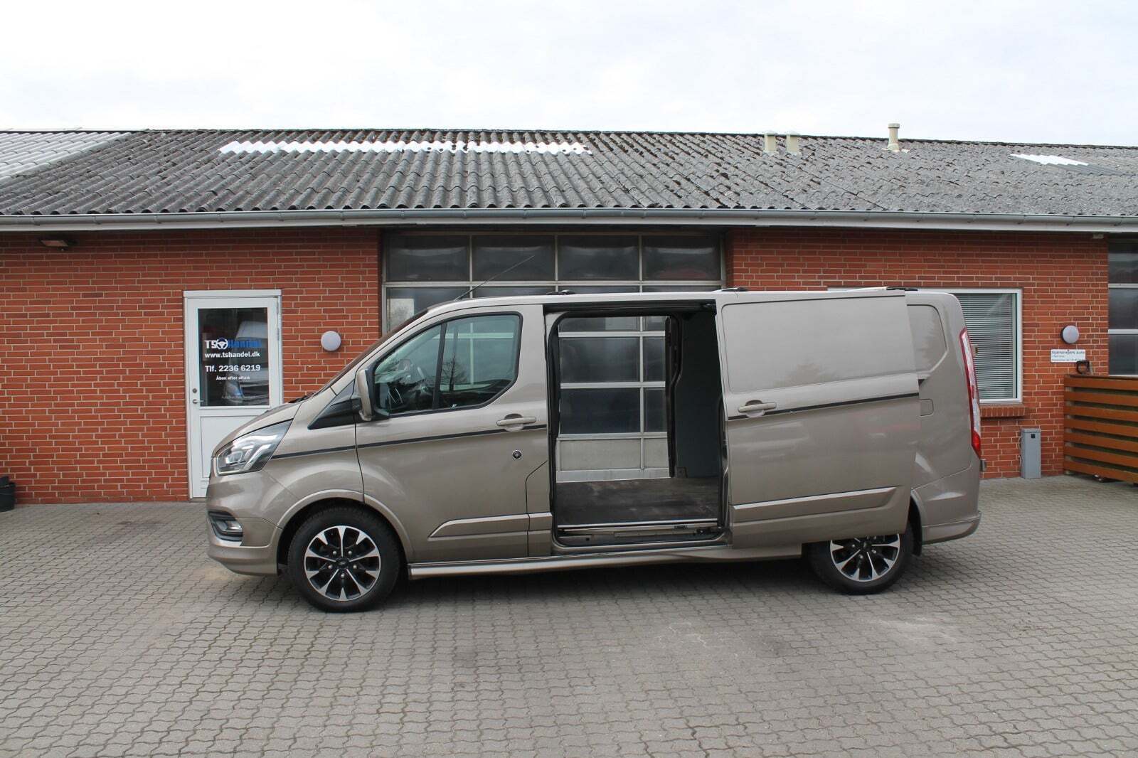 Ford Transit Custom 320 L2 2,0 TDCi 185 Sport aut.