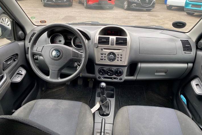 Grå Suzuki Ignis fra 2008