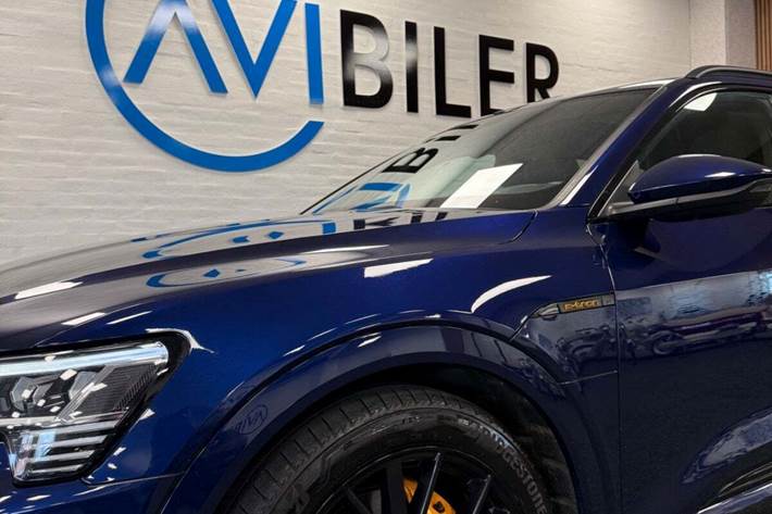 Blå Audi e-tron fra 2022