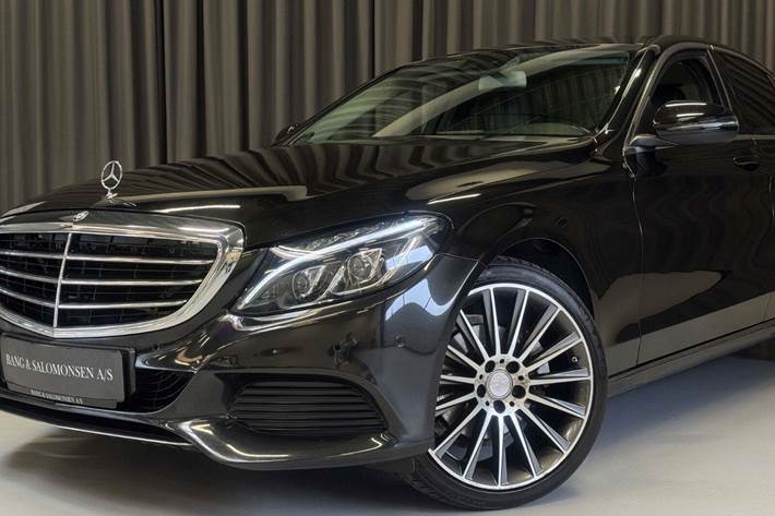 Sort Mercedes C220 d fra 2015