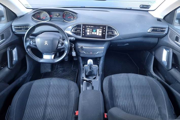 undefined Peugeot 308 fra 2015