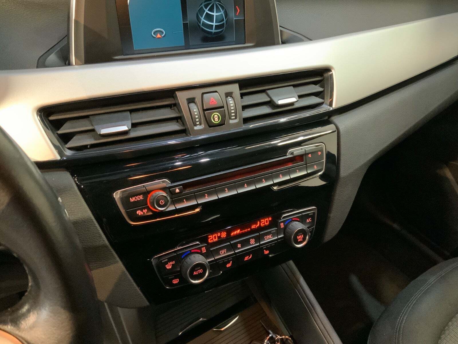 Sort BMW X1 fra 2018