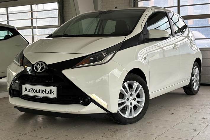 Hvid Toyota Aygo fra 2015