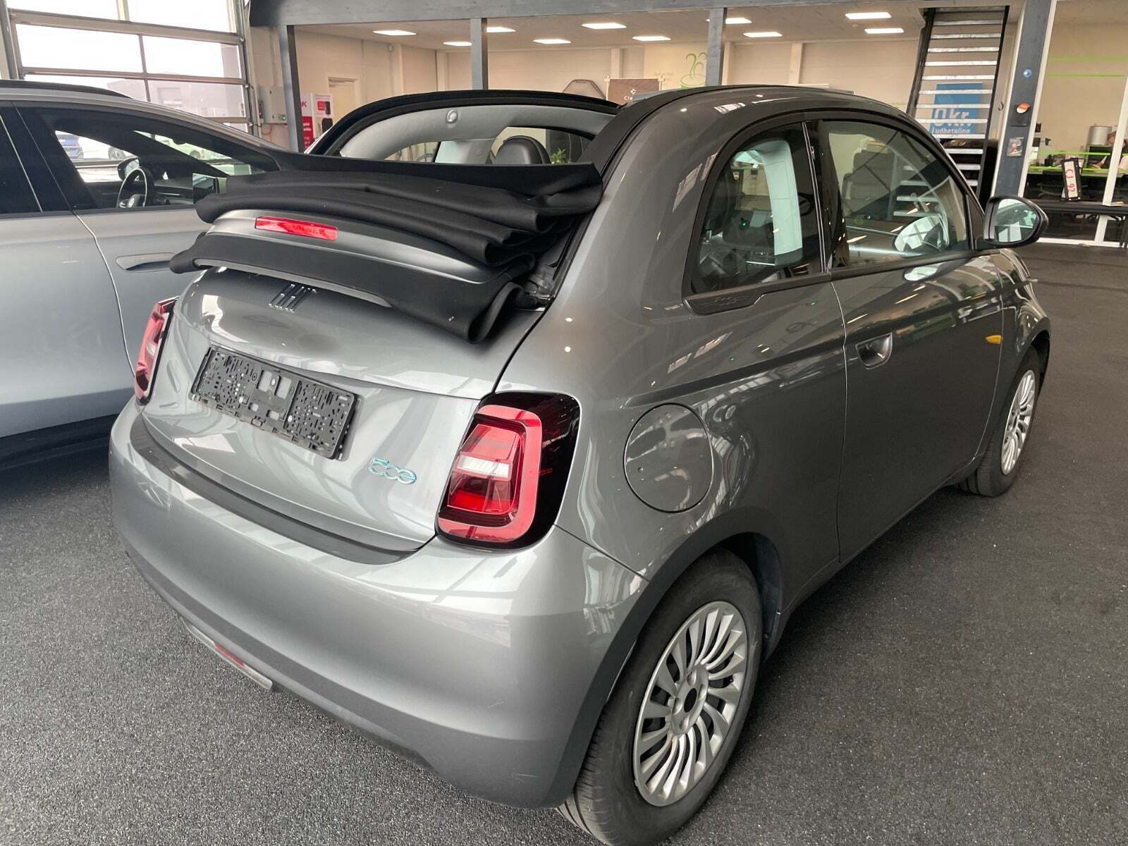 Fiat 500e 42 Icon Cabrio