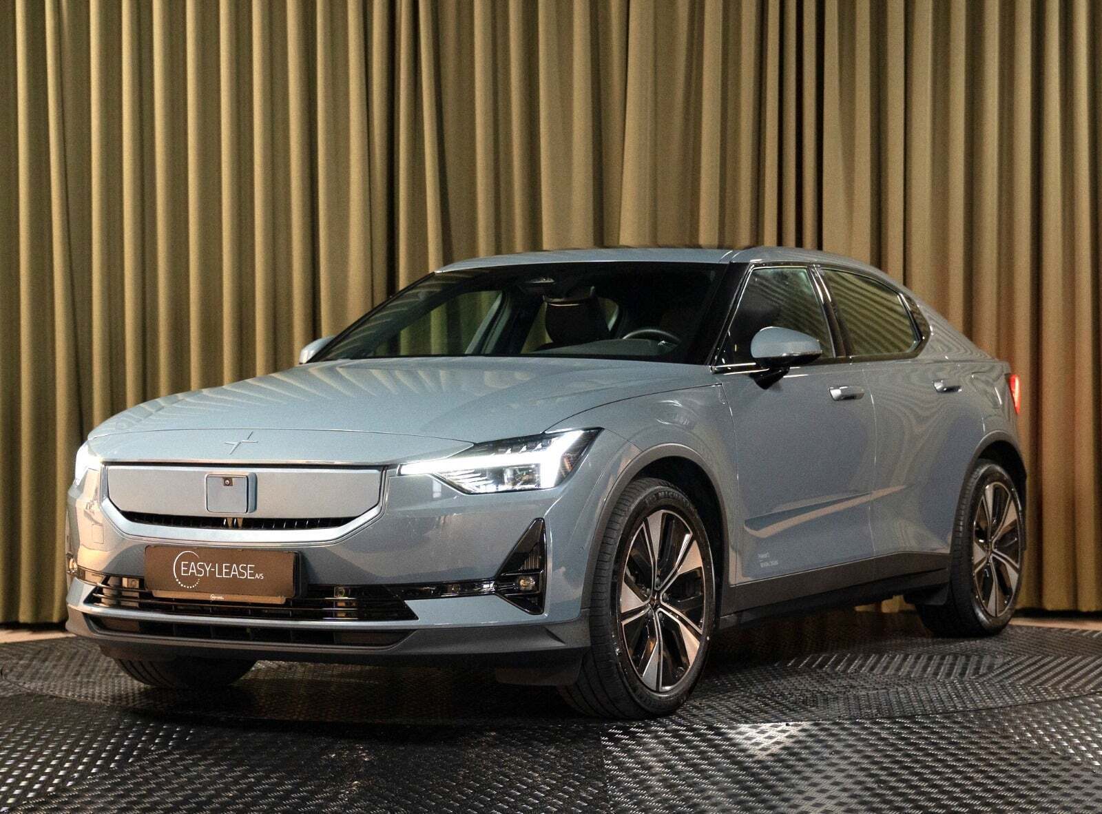 Grå Polestar 2 fra 2024