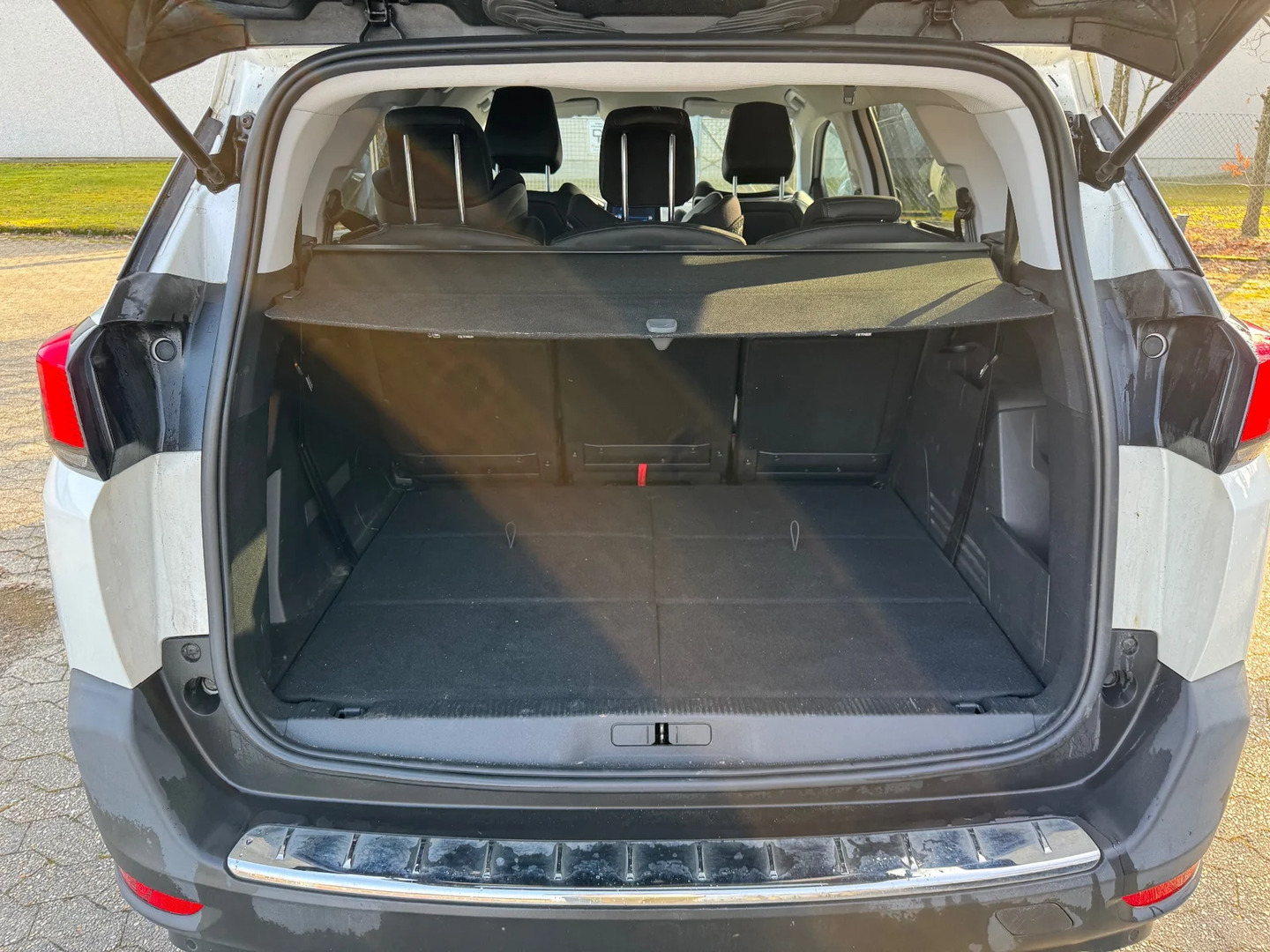 Hvid Peugeot 5008 fra 2020