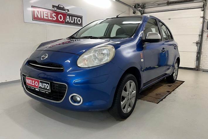 Blå Nissan Micra fra 2011