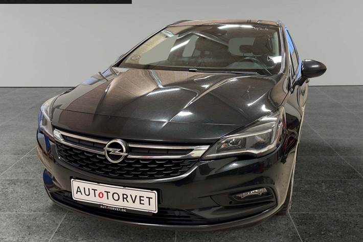 Sort Opel Astra fra 2016