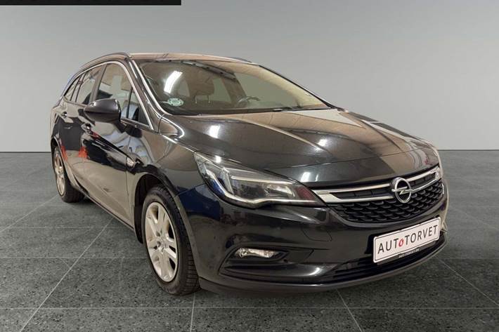 Sort Opel Astra fra 2016