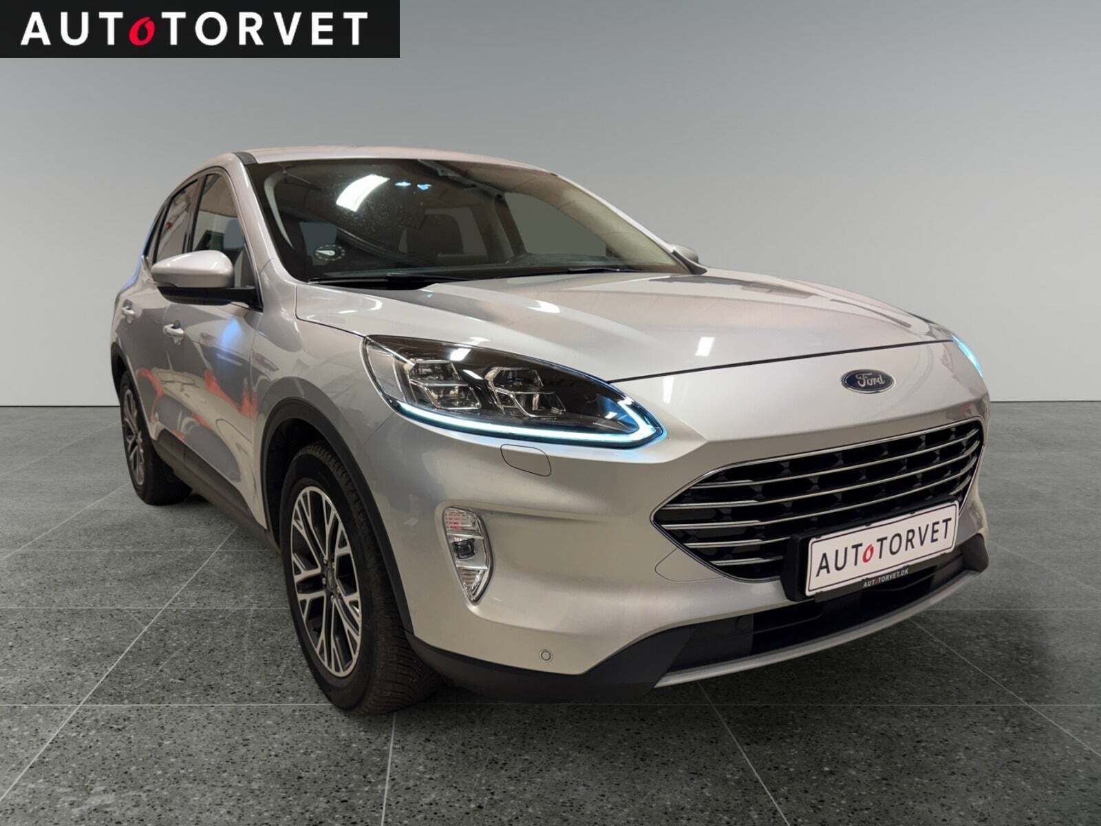 Ford Kuga 2,5 PHEV Titanium CVT