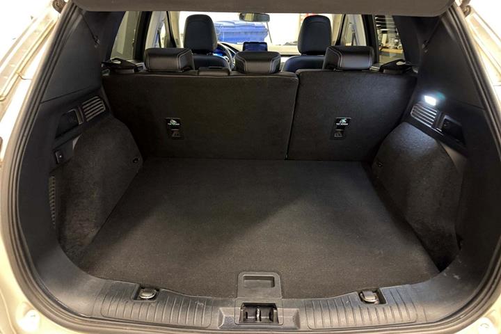 Sølv Ford Kuga fra 2020