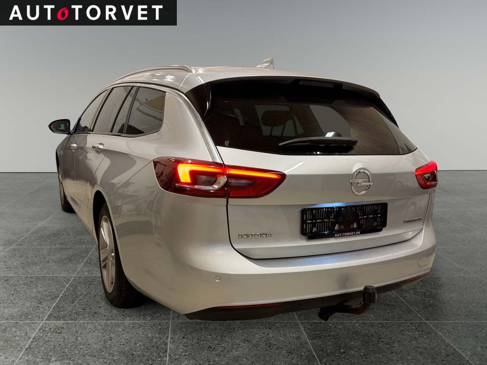 Sølv Opel Insignia fra 2018
