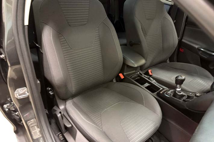 Sort Ford Focus fra 2018