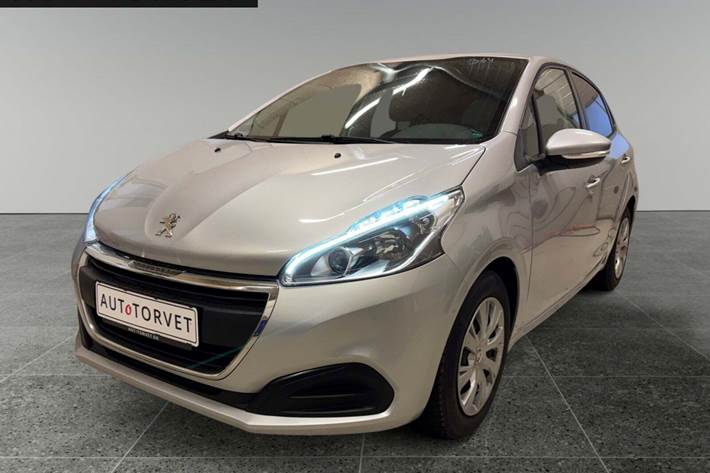Sølv Peugeot 208 fra 2017
