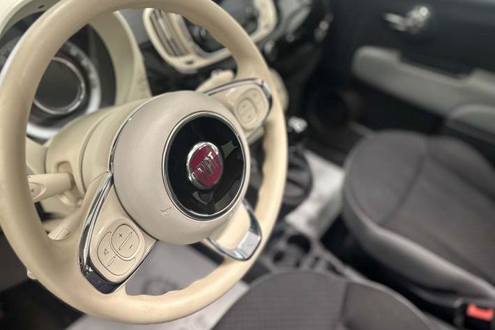 Sort Fiat 500C fra 2017