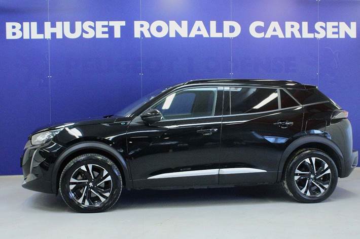 Sort Peugeot e-2008 fra 2023