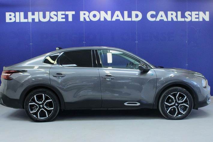 Grå Citroën ë-C4 X fra 2024