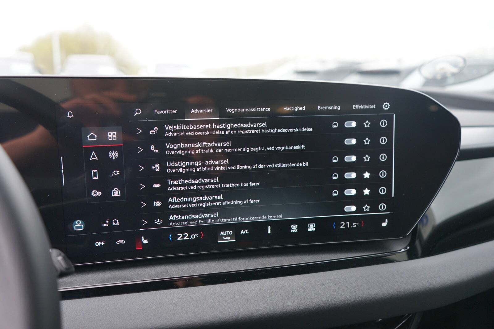 Grå Audi Q6 e-tron fra 2025