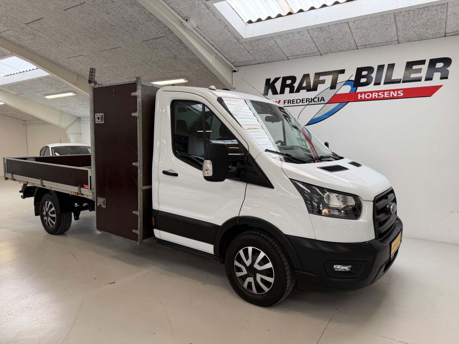 Ford Transit 350 L3 Chassis 2,0 TDCi 170 Trail H1 FWD