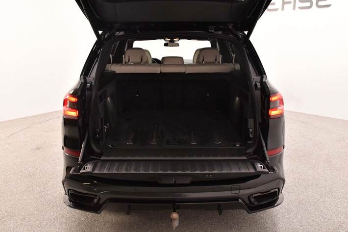 Sort BMW X5 fra 2020