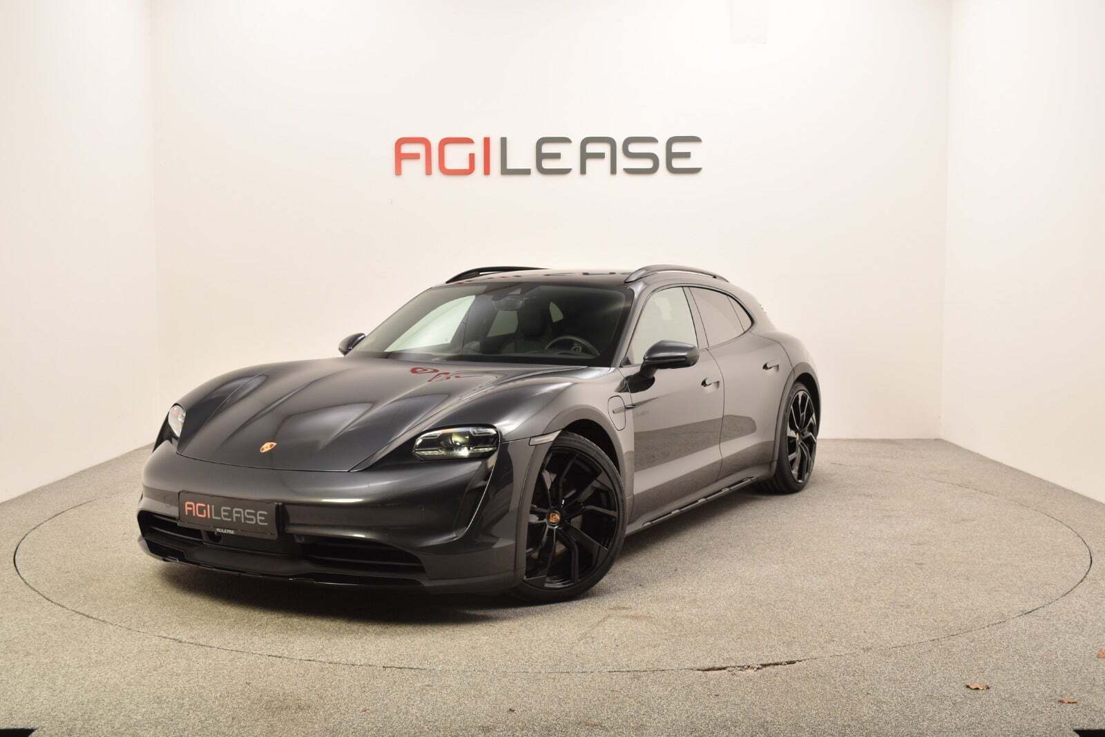 Porsche Taycan 4 Performance+ Cross Turismo