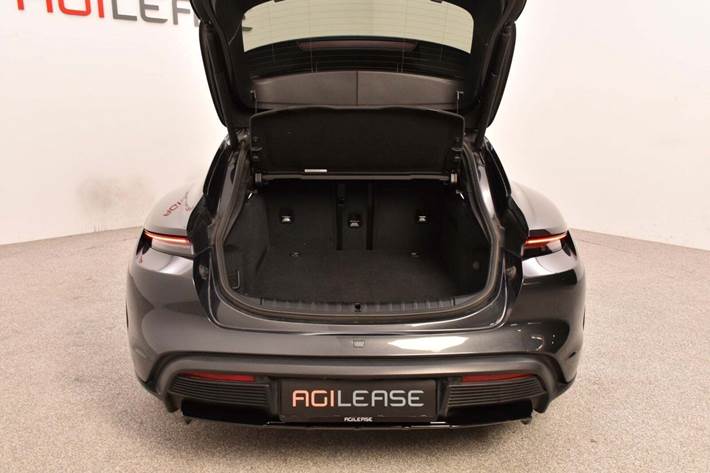 Grå Porsche Taycan 4 fra 2021