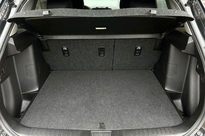 Sort Suzuki Vitara fra 2015