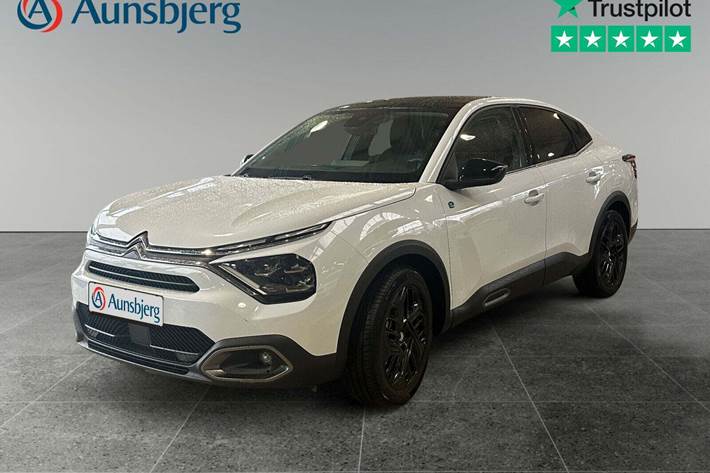 Hvid Citroën ë-C4 X fra 2024 set udefra