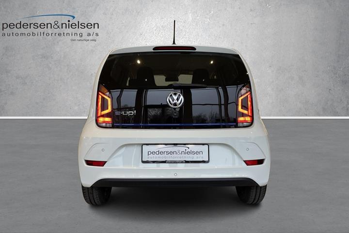 Hvid VW e-up fra 2018 set udefra