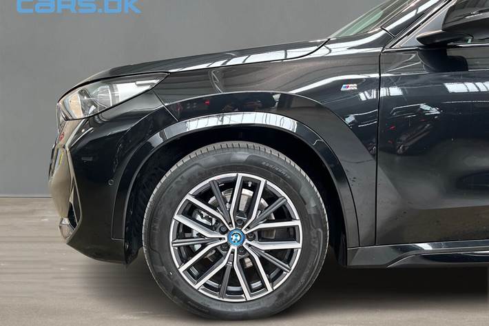 Sort BMW iX1 fra 2025