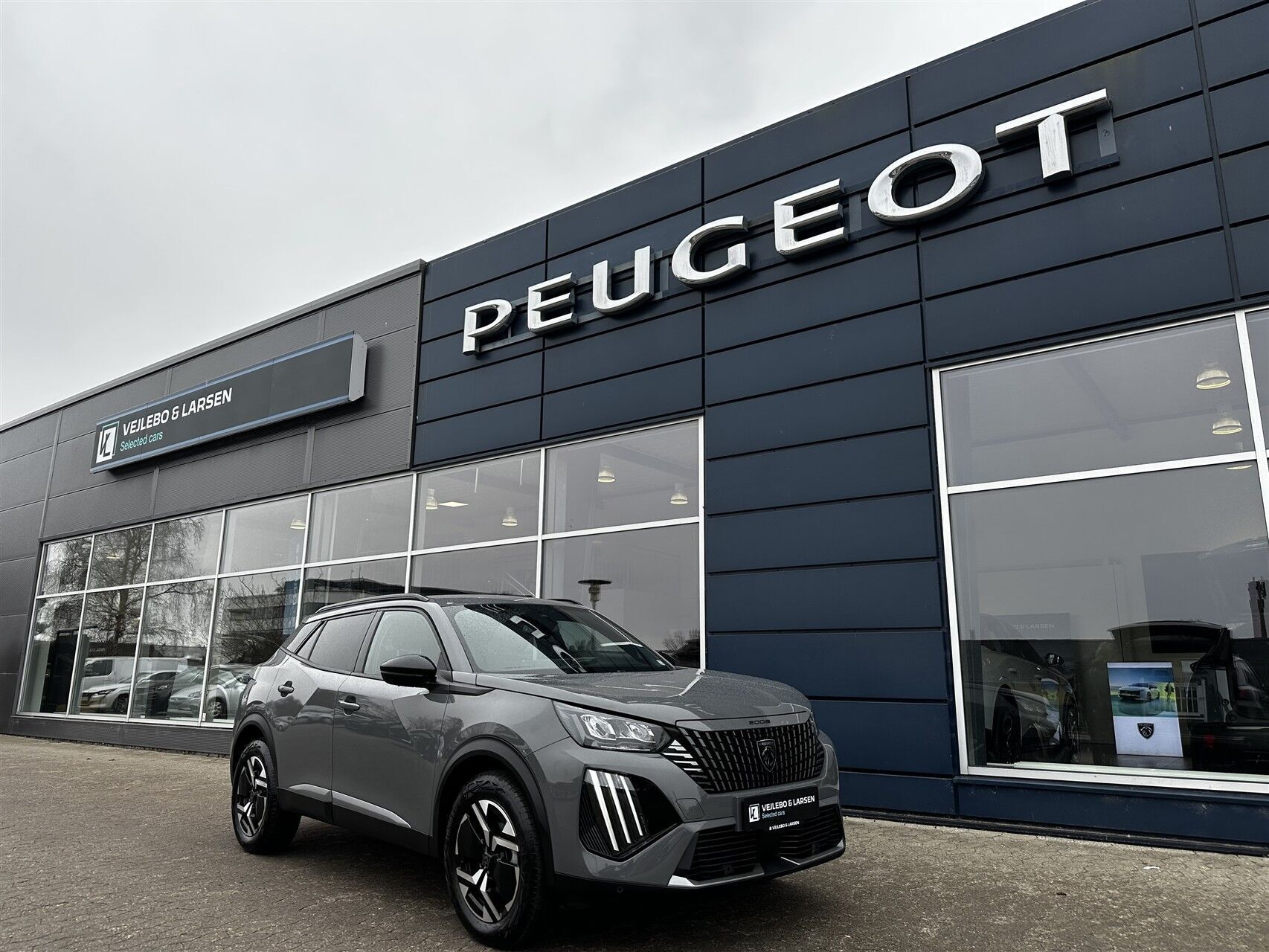 Peugeot 2008 1,2 PureTech First Selection EAT8 130HK 5d 8g Aut.