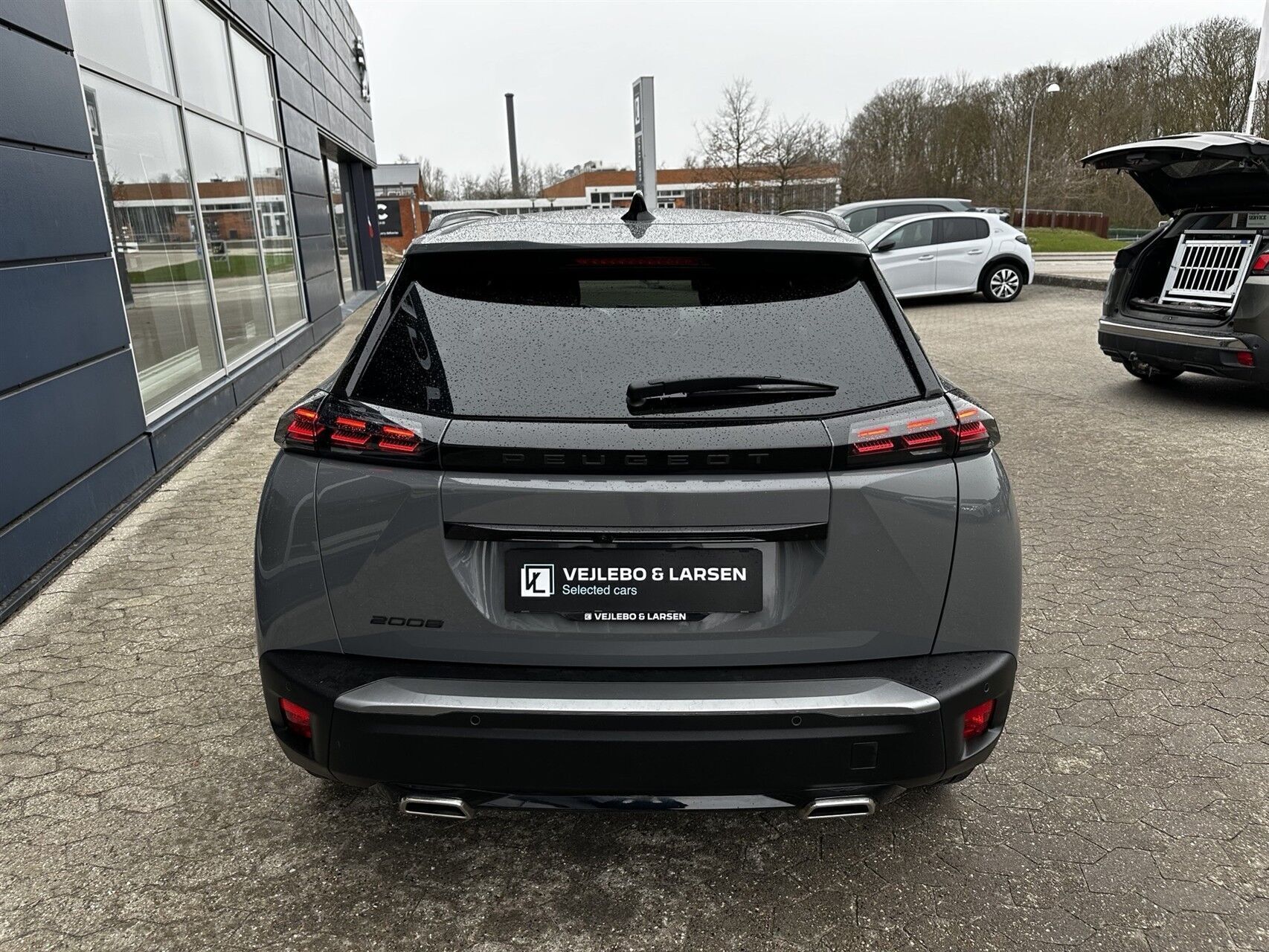 Peugeot 2008 1,2 PureTech First Selection EAT8 130HK 5d 8g Aut.