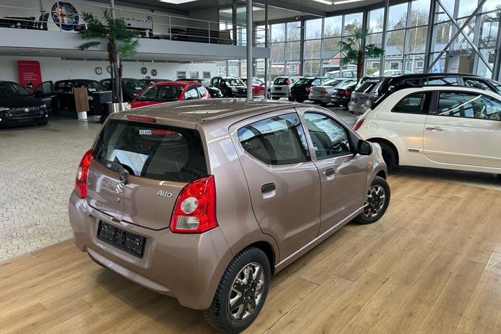Lilla Suzuki Alto fra 2011