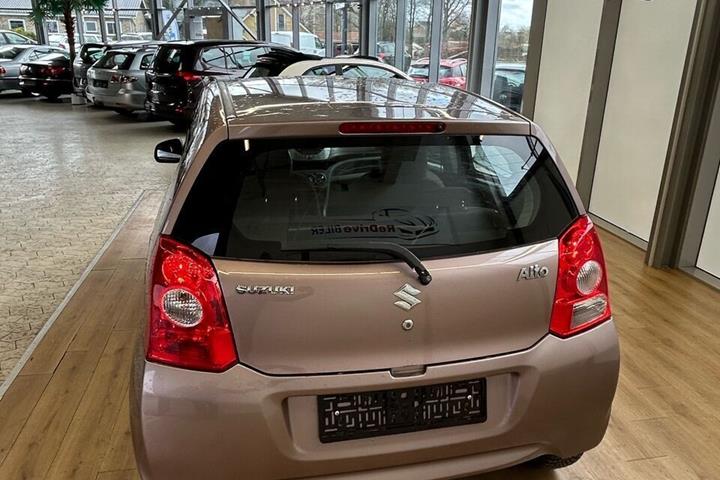 Lilla Suzuki Alto fra 2011