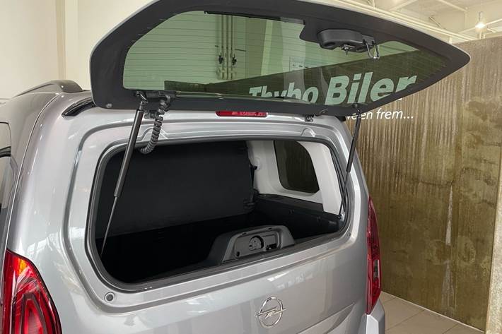 Sølv Opel Combo-e Life fra 2025