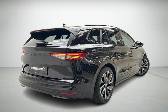 Sort Skoda Enyaq fra 2025